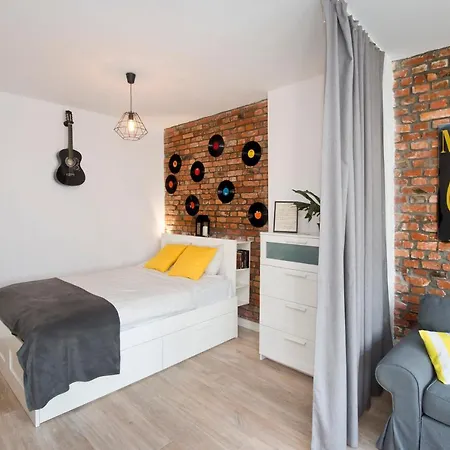 Soak Up The Old Town From Musician 1898'apt For 4